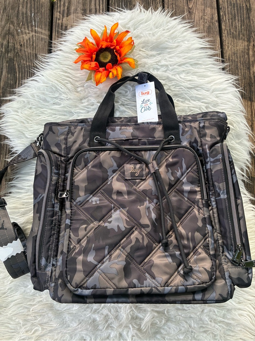 🌺NWT LUG BUSTLE Camouflage Quilted Tote Bag with longer strap🌺